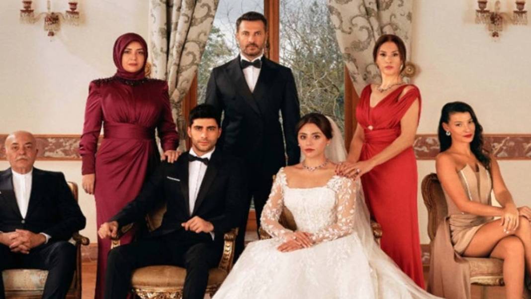 RTÜK ceza yağdırmıştı... Kızılcık Şerbeti hayranlarına büyük şok! Herkes bu haberi bekliyordu 1